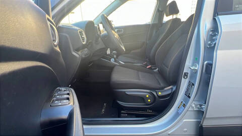 2022 Hyundai Venue SE