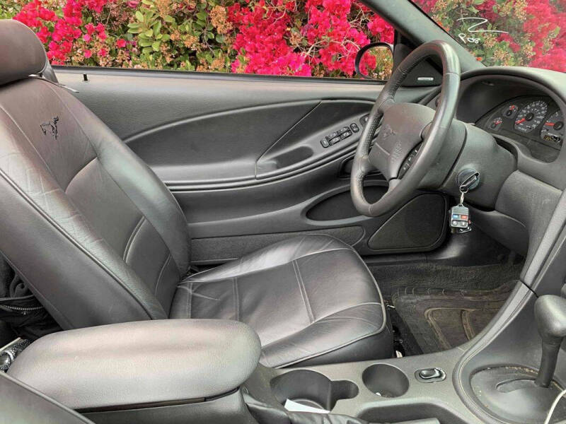 2003 Ford Mustang Premium