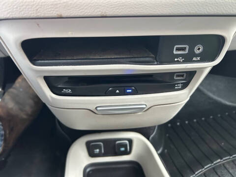 2017 Chrysler Pacifica Touring-L Plus