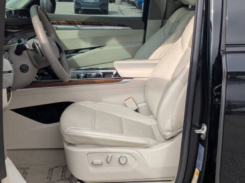 2025 Cadillac Escalade Sport Platinum