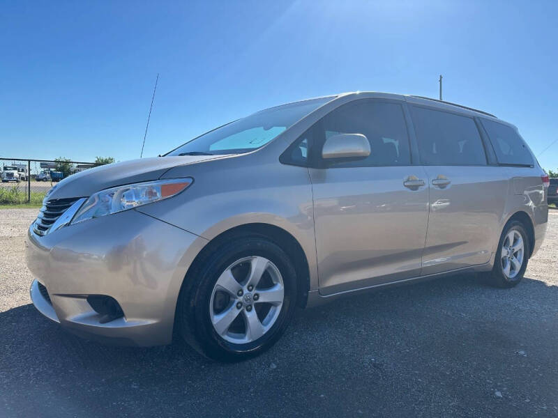 2011 Toyota Sienna LE 8-Passenger
