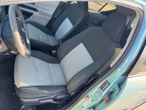 2013 Toyota Prius c Three