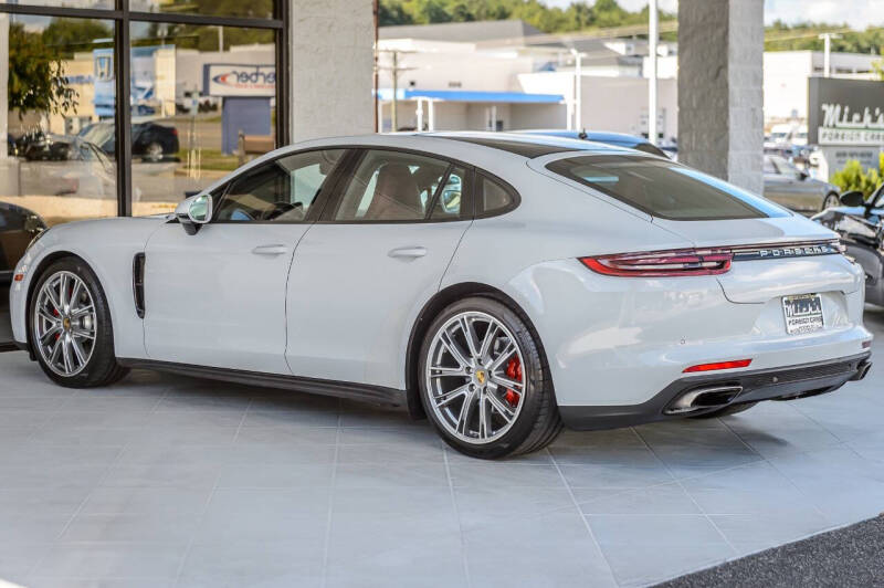 2020 Porsche Panamera