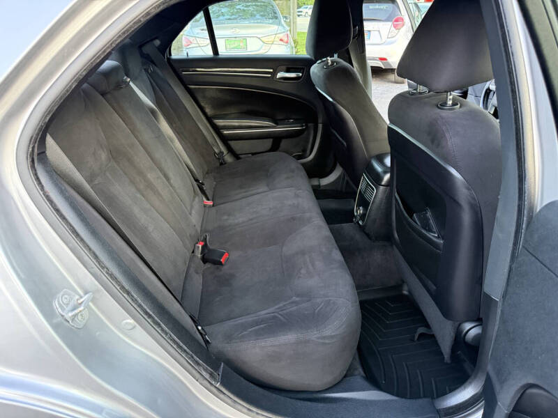 2011 Chrysler 300