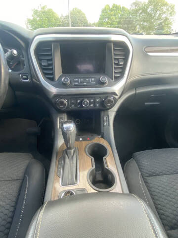 2017 GMC Acadia SLE-2