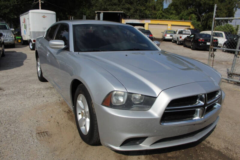 2012 Dodge Charger SE photo 2