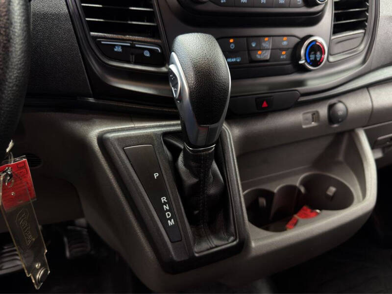 2025 Ford Transit