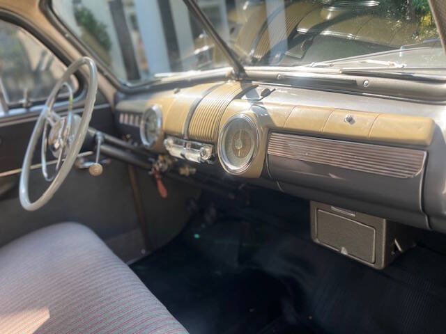 1948 Ford Super Deluxe