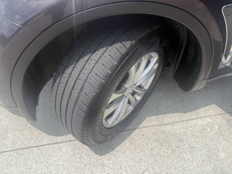 2011 Infiniti FX35