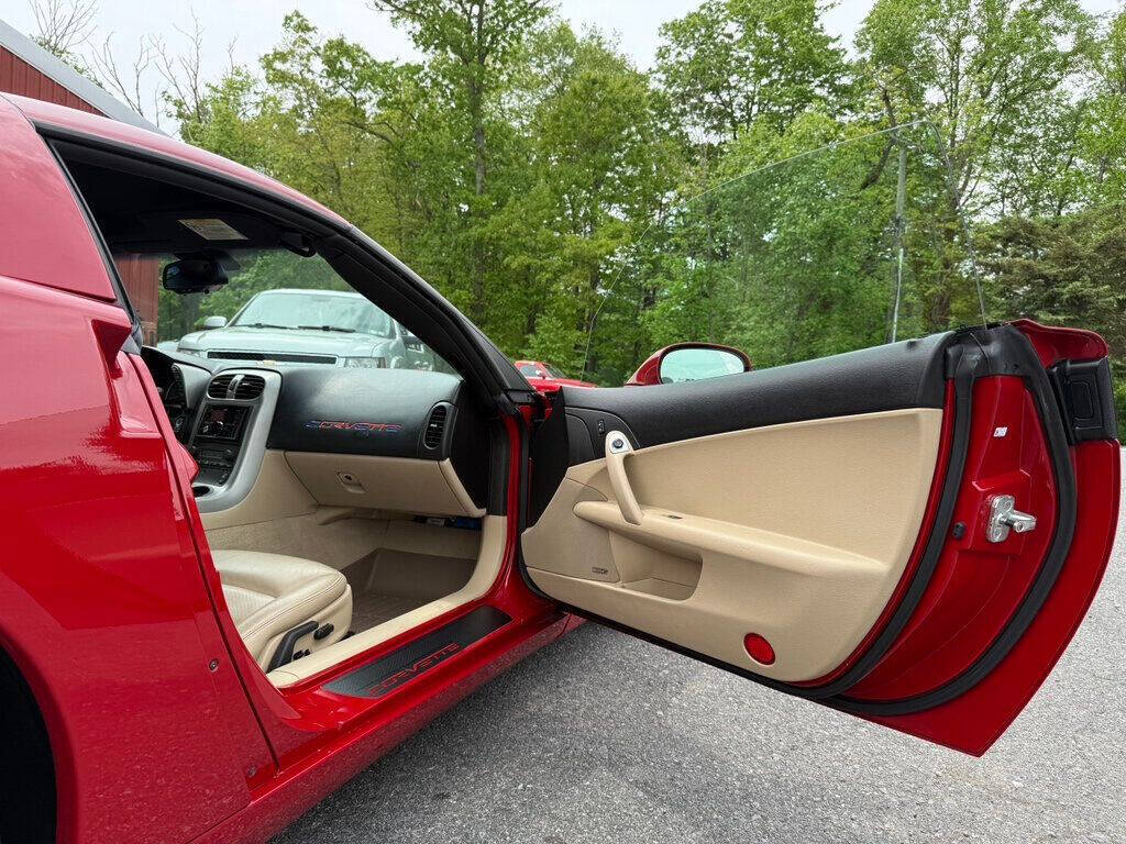 2005 Chevrolet Corvette 36