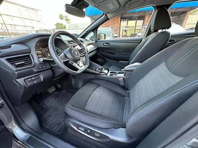 2020 Nissan LEAF SV