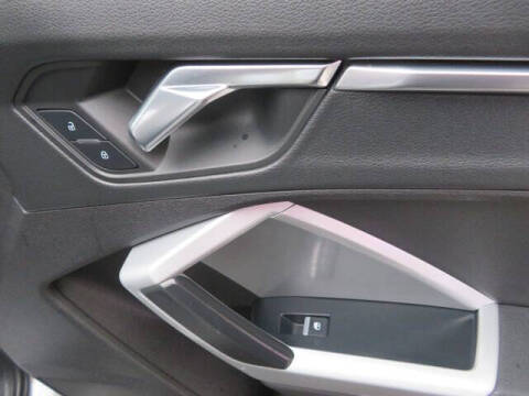 2021 Audi Q3 quattro Premium 40 TFSI