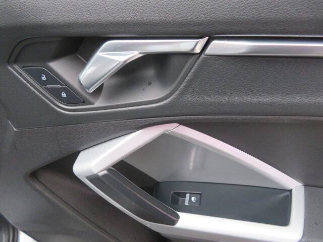 2021 Audi Q3 quattro Premium 40 TFSI