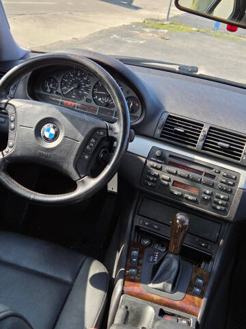 2005 BMW 3 Series 325i