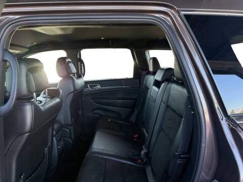 2019 Jeep Grand Cherokee Laredo E