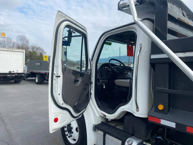 2016 Freightliner M2 106