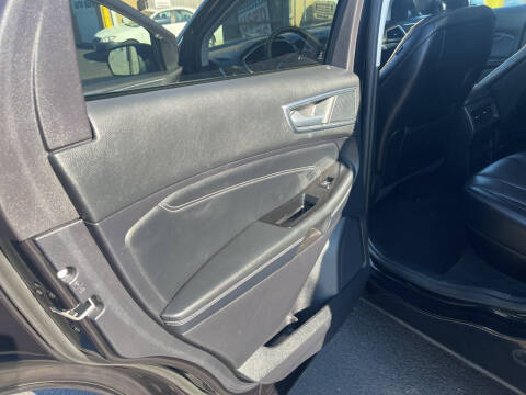 2019 Ford Edge Titanium