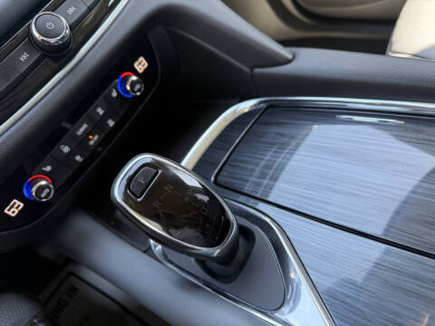 2020 Buick Enclave Essence