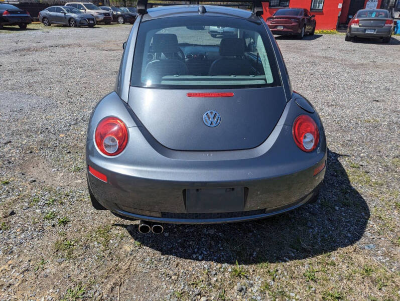 2008 Volkswagen New Beetle S