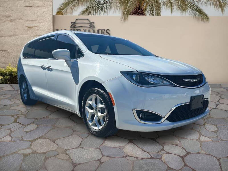 2018 Chrysler Pacifica Touring Plus