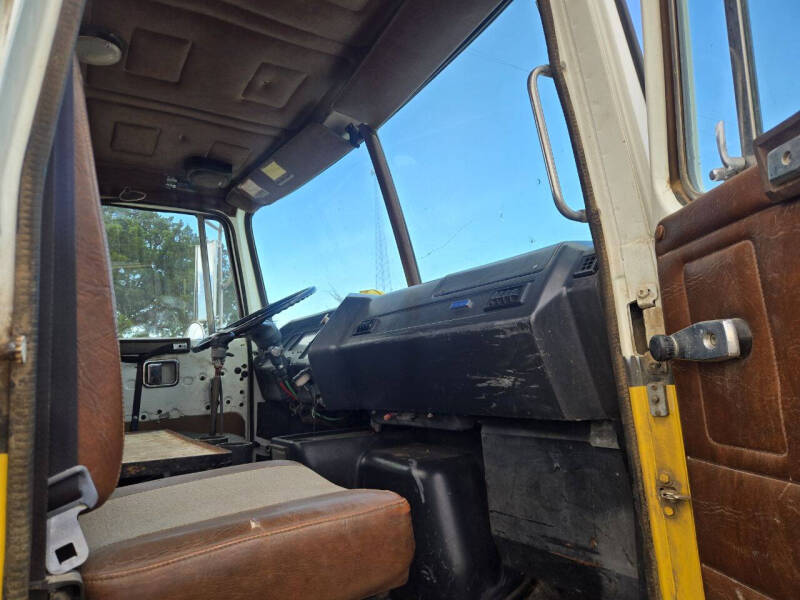 1994 Volvo WG64T