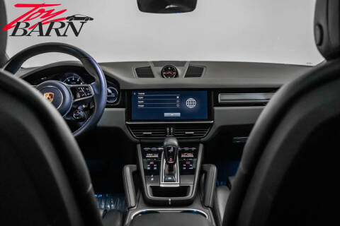 2023 Porsche Cayenne Coupe Platinum Edition