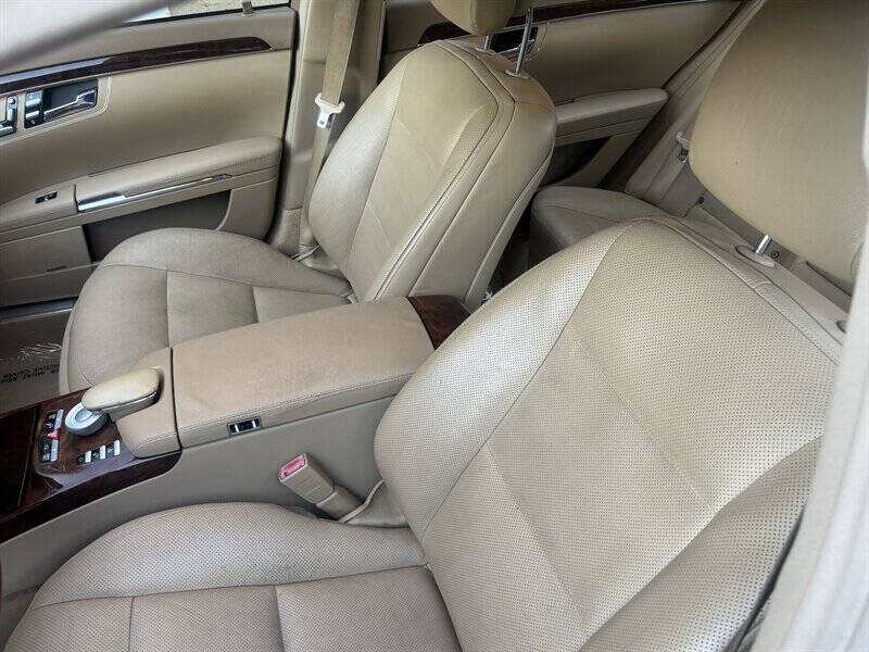 2011 Mercedes-Benz S-Class S 550 4MATIC