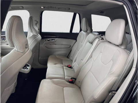 2019 Volvo XC90 T6 Momentum