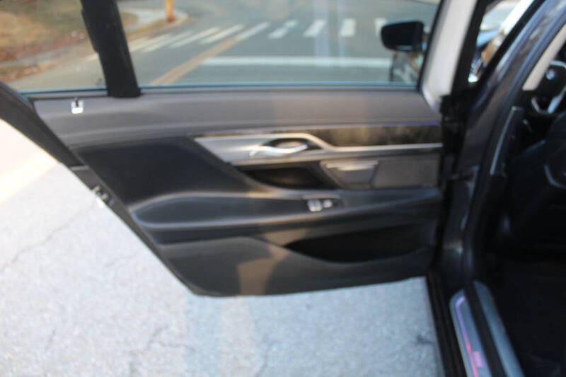 2022 BMW 7 Series 740i xDrive