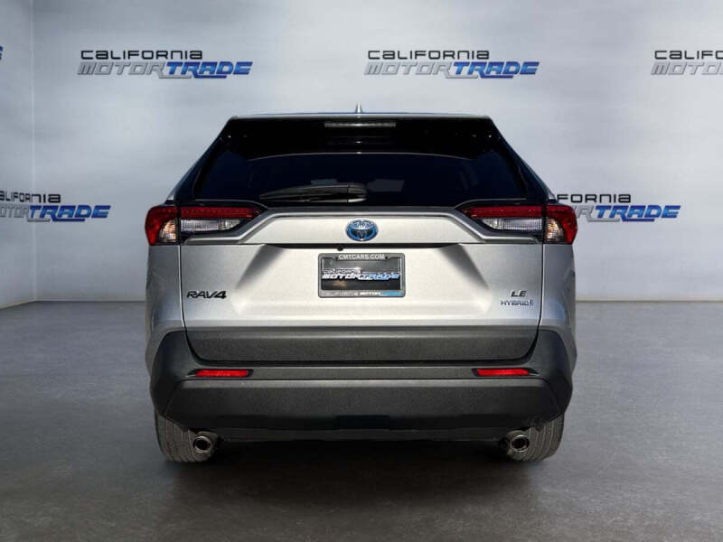 2023 Toyota RAV4 Hybrid LE