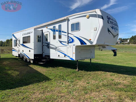 2010 Heartland Cyclone