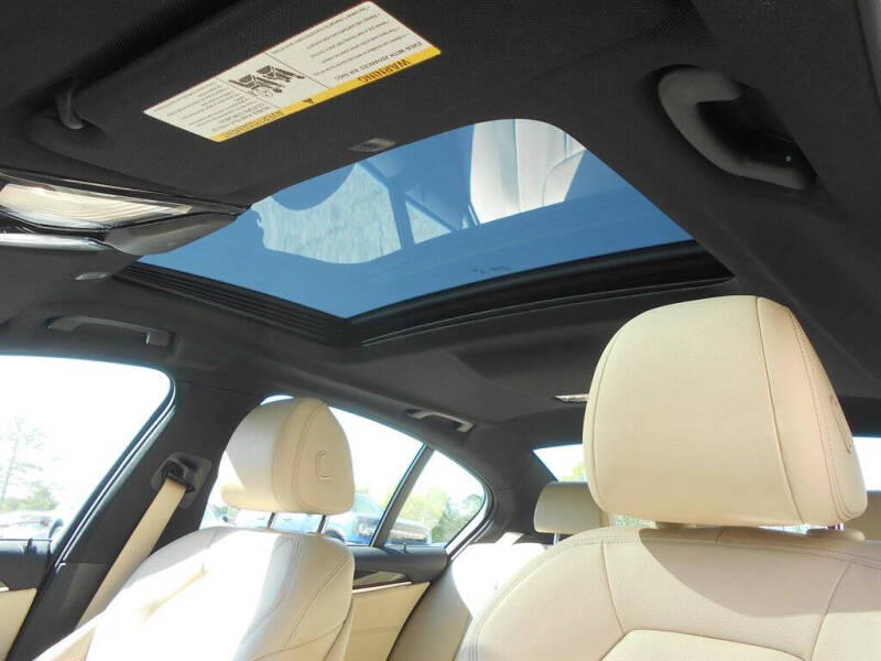 2019 BMW 5 Series 530i