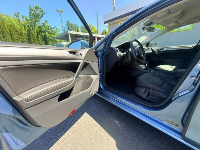 2015 Volkswagen e-Golf SEL Premium