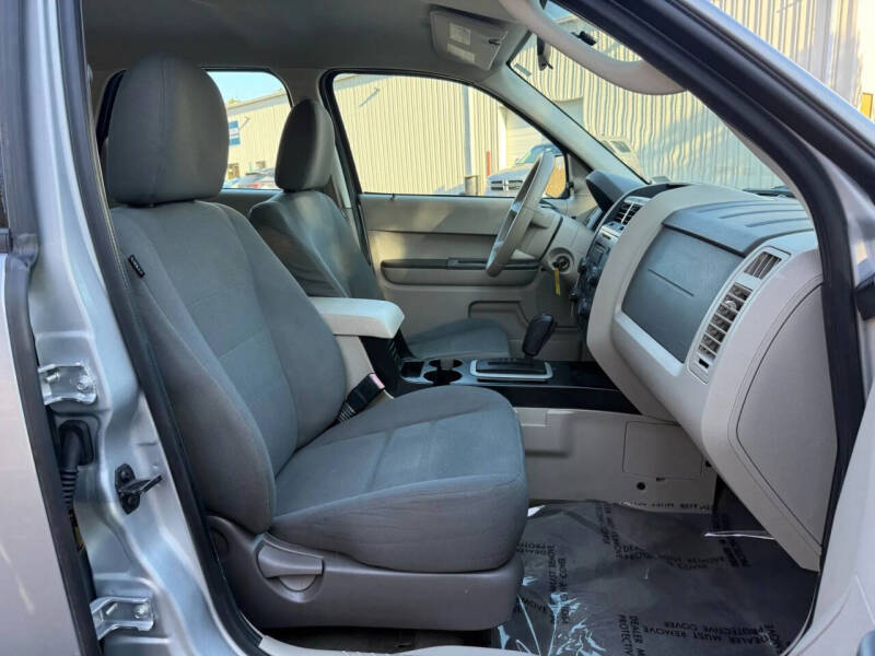 2011 Ford Escape XLS