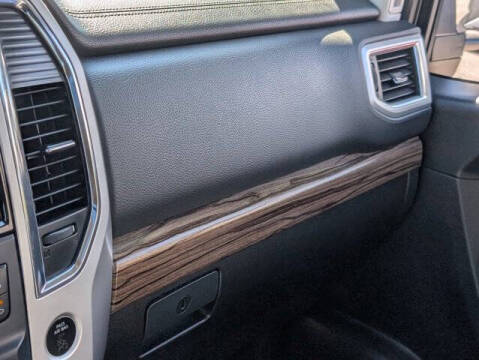 2021 Nissan Titan SL