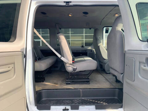 2013 Ford E-Series E-350 SD XLT