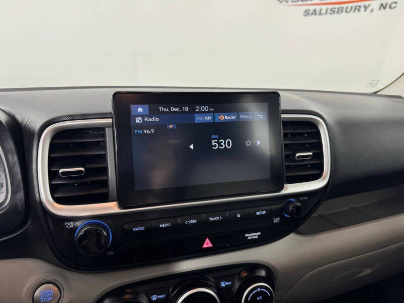 2024 Hyundai Venue SEL