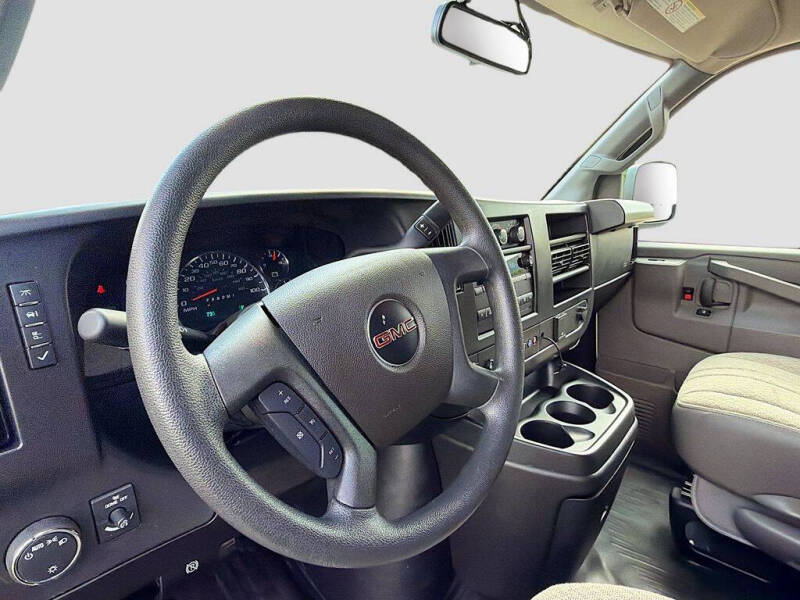 2025 Chevrolet Express 2500
