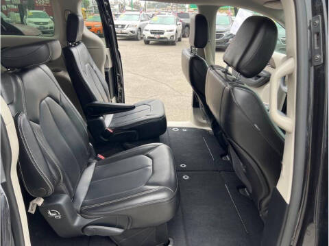 2021 Chrysler Voyager LXi