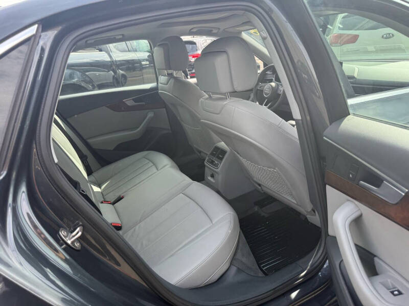 2019 Audi A4 quattro Premium 45 TFSI