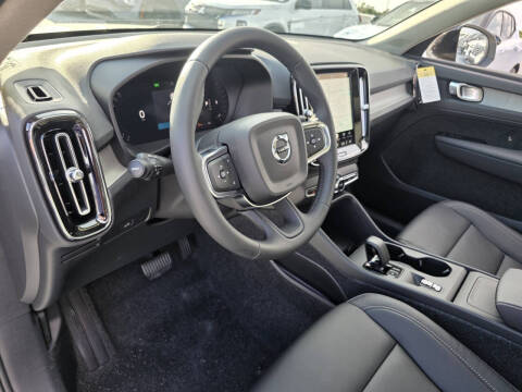 2026 Volvo XC40 B5 Core