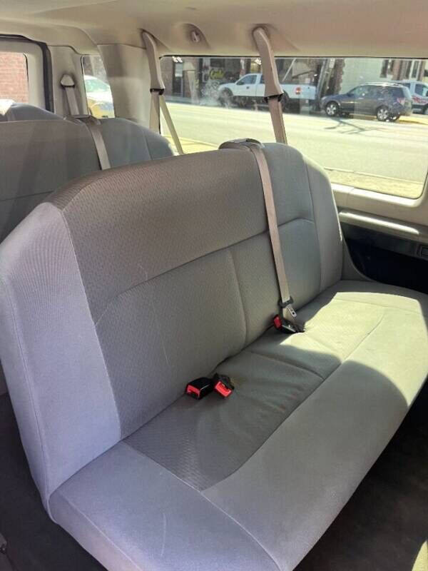 2008 Ford E-Series E-350 SD XLT