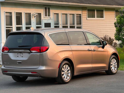 2017 Chrysler Pacifica Touring