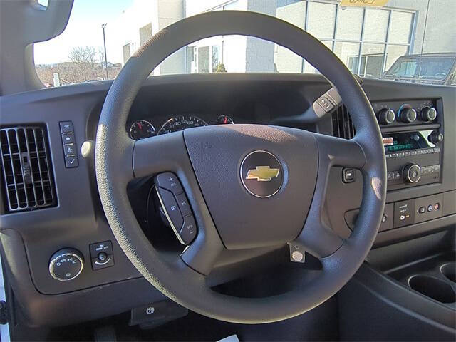 2024 Chevrolet Express 2500