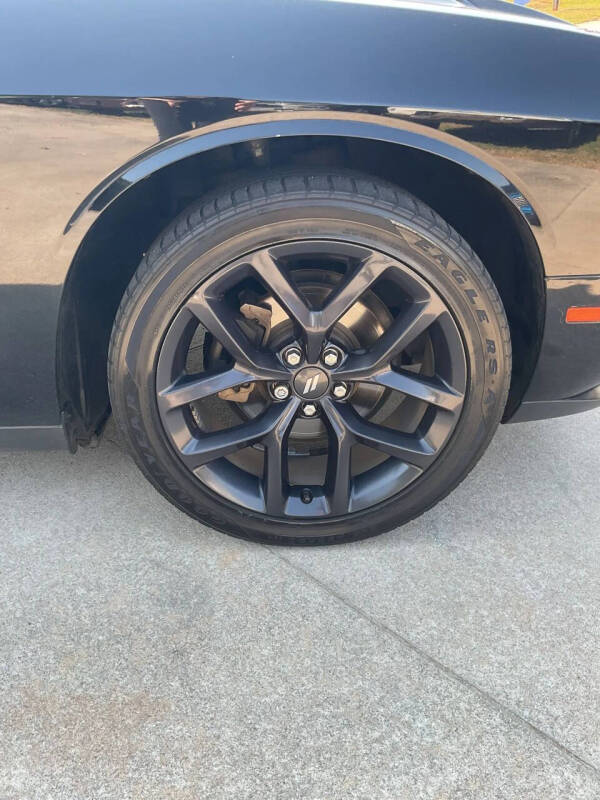 2021 Dodge Challenger SXT
