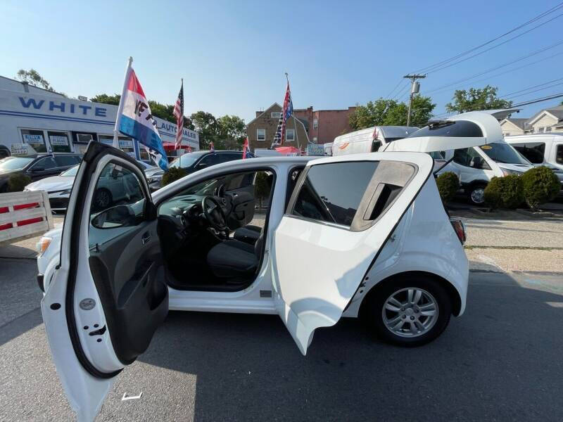 2016 Chevrolet Sonic LT Auto