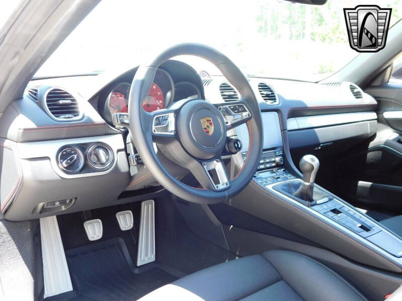 2021 Porsche 718 Boxster