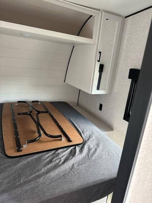 2025 Starcraft RV Autumn Ridge 25 TH