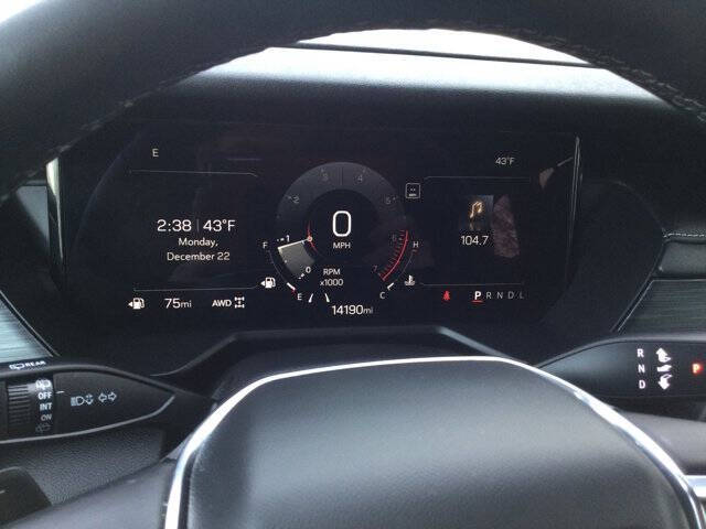 2025 GMC Acadia Elevation