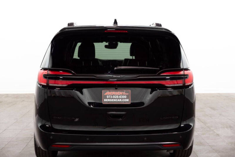 2026 Chrysler Pacifica Limited